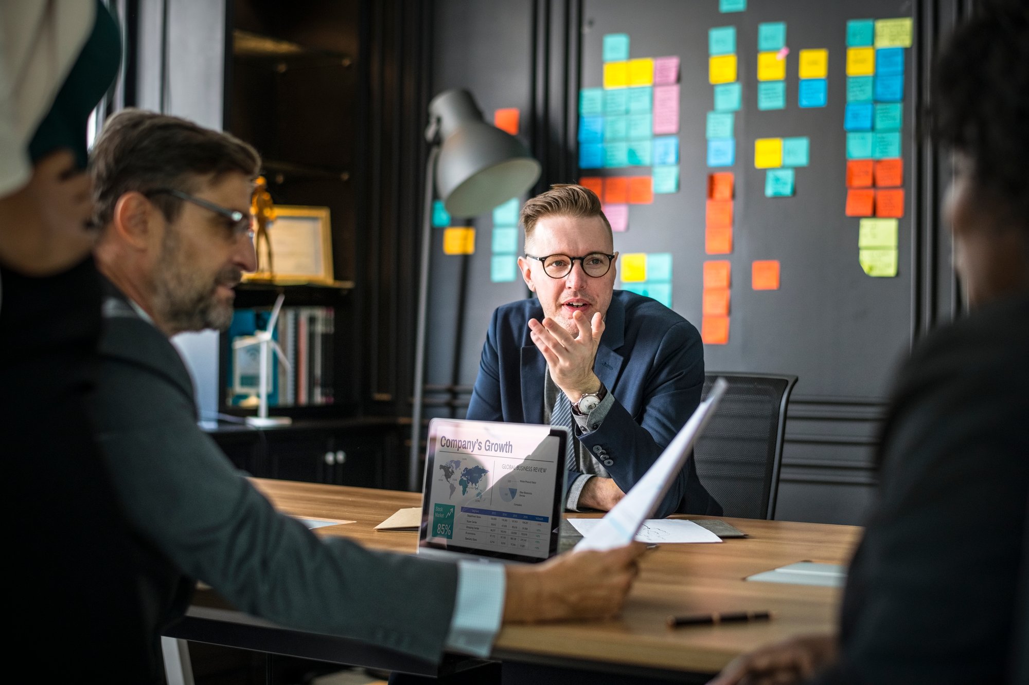business-people-meeting