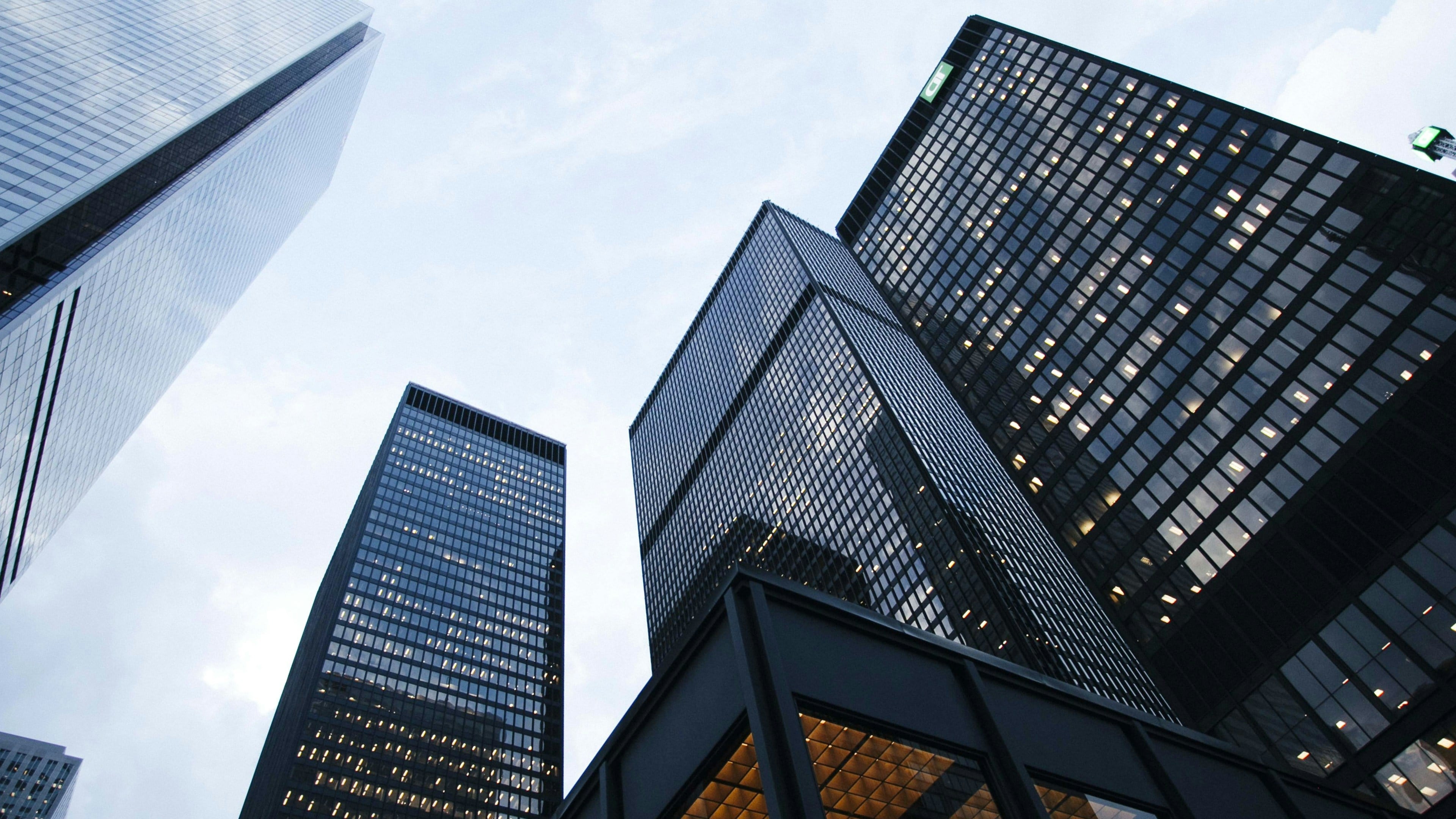 What is a composable core banking platform?